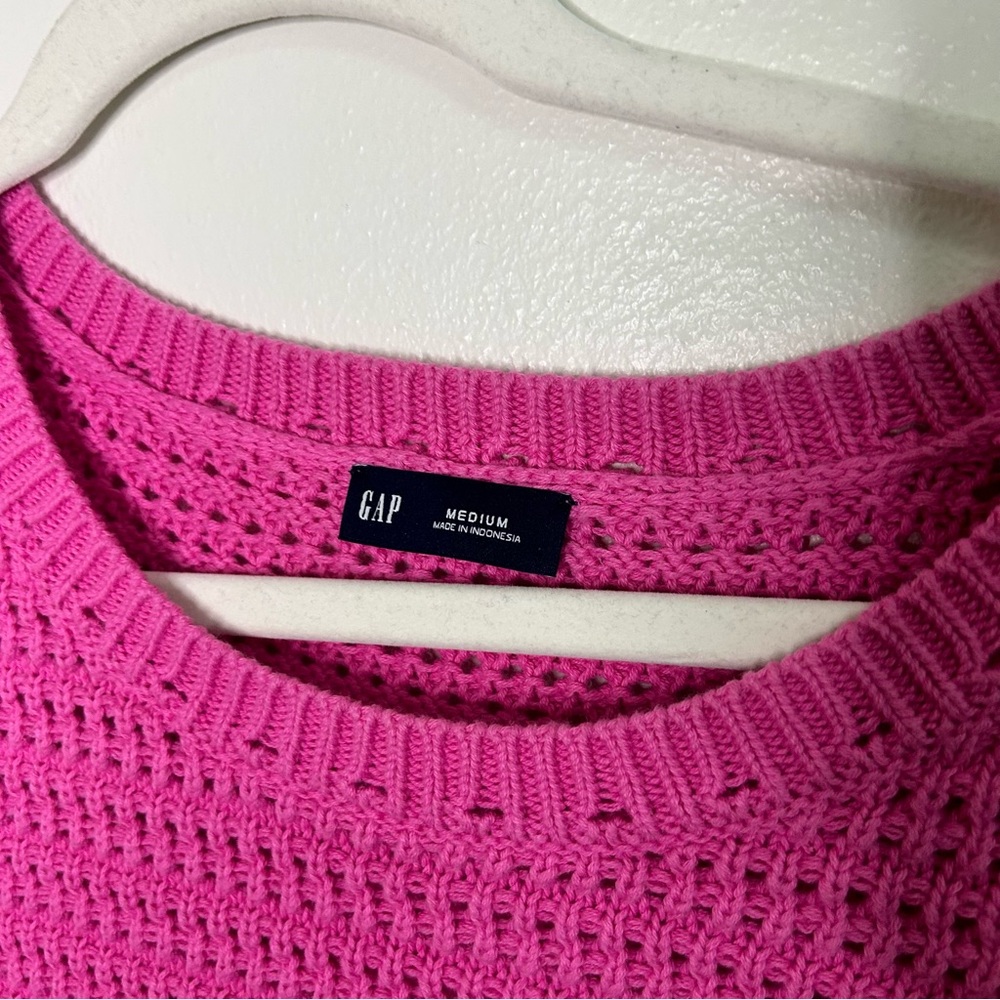 GAP Pink Crochet Short Sleeve Sweater - Picture 4 of 5